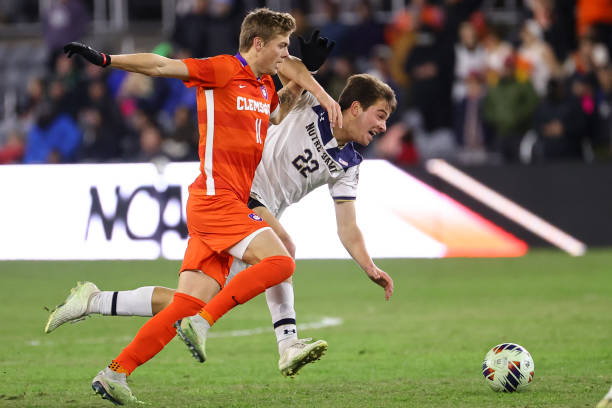 更是两名球 更是两名球