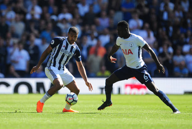 被巴塞罗那 被巴塞罗那